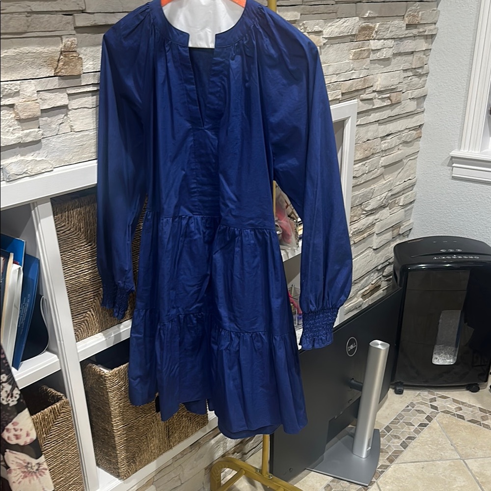 Elegant Navy Long-Sleeve Dress